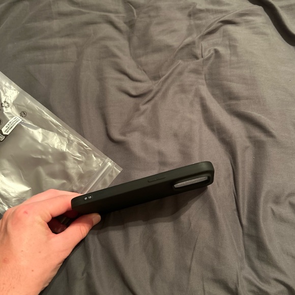 iphone 14 pro - Picture 3 of 3